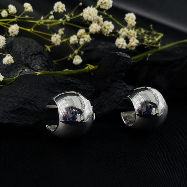 Premium Abstract Dome Shape Silver Statement Tops