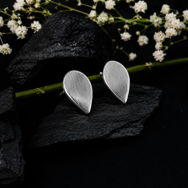 Elegant Leaf Shape Silver Tops for Women