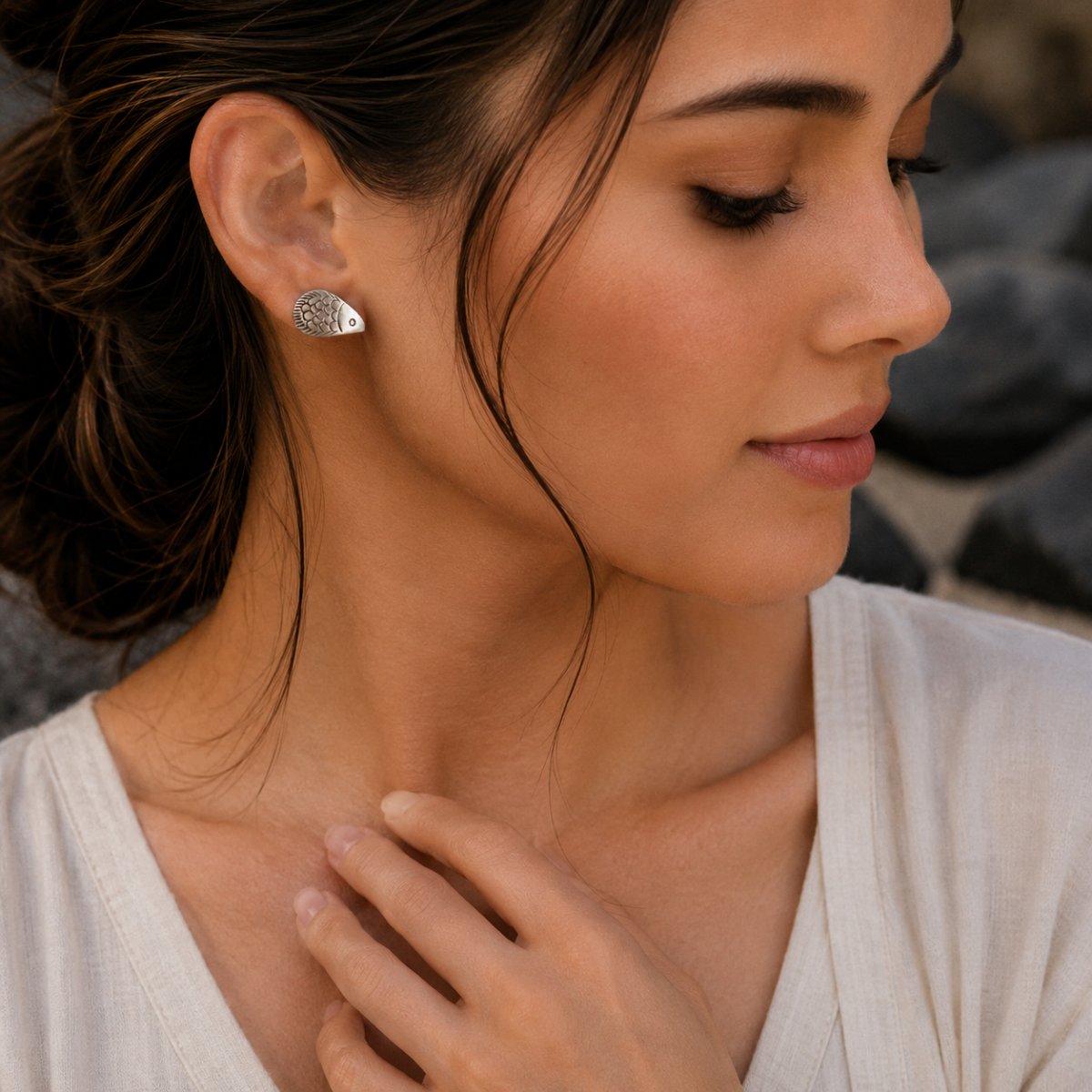 Elegant Textured Heart Silver Tops for Women - Image 3