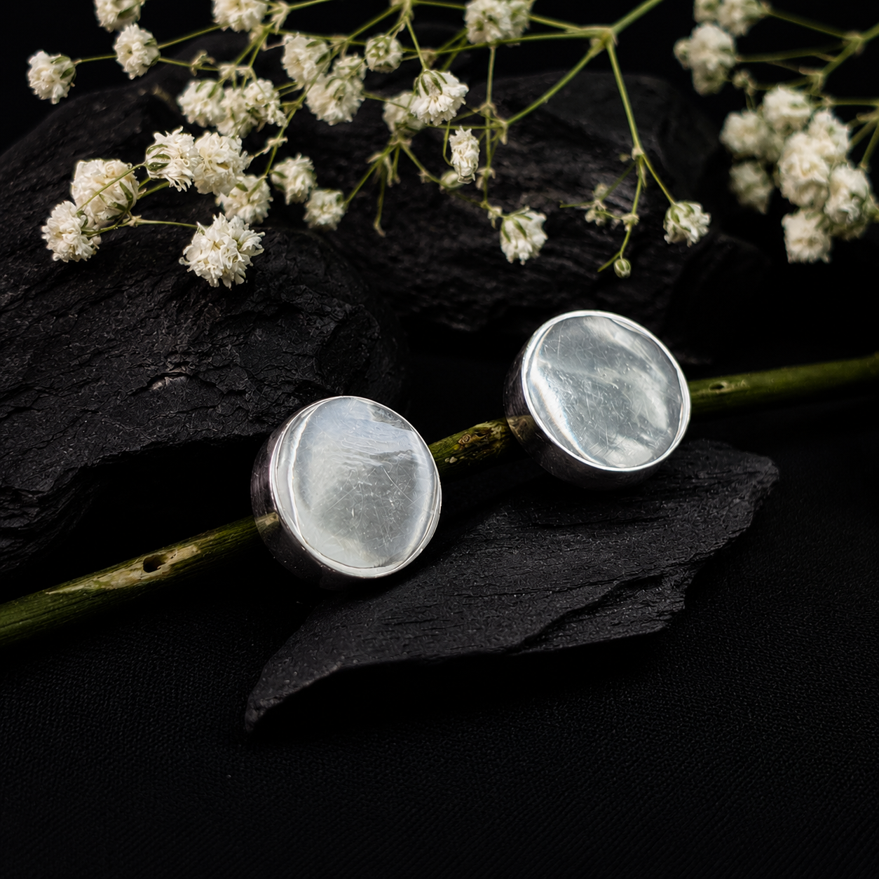 ChatGPT Image May 19, 2026, 08_21_23 AM Elegant Oval Shape Silver Tops for Women - Image 1