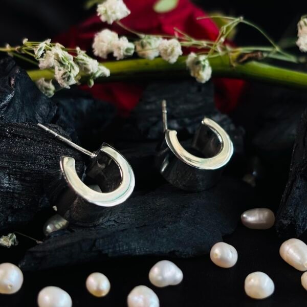 Modern Twisted Knot Silver Tops for Women