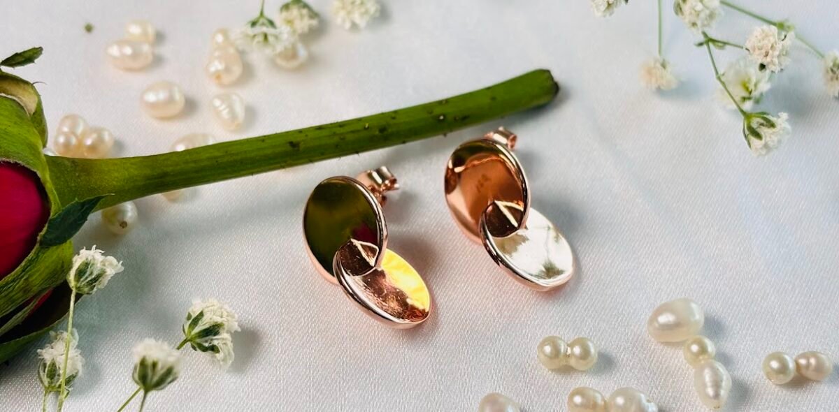 Modern Geometric Disc Silver Tops for Women - Image 4